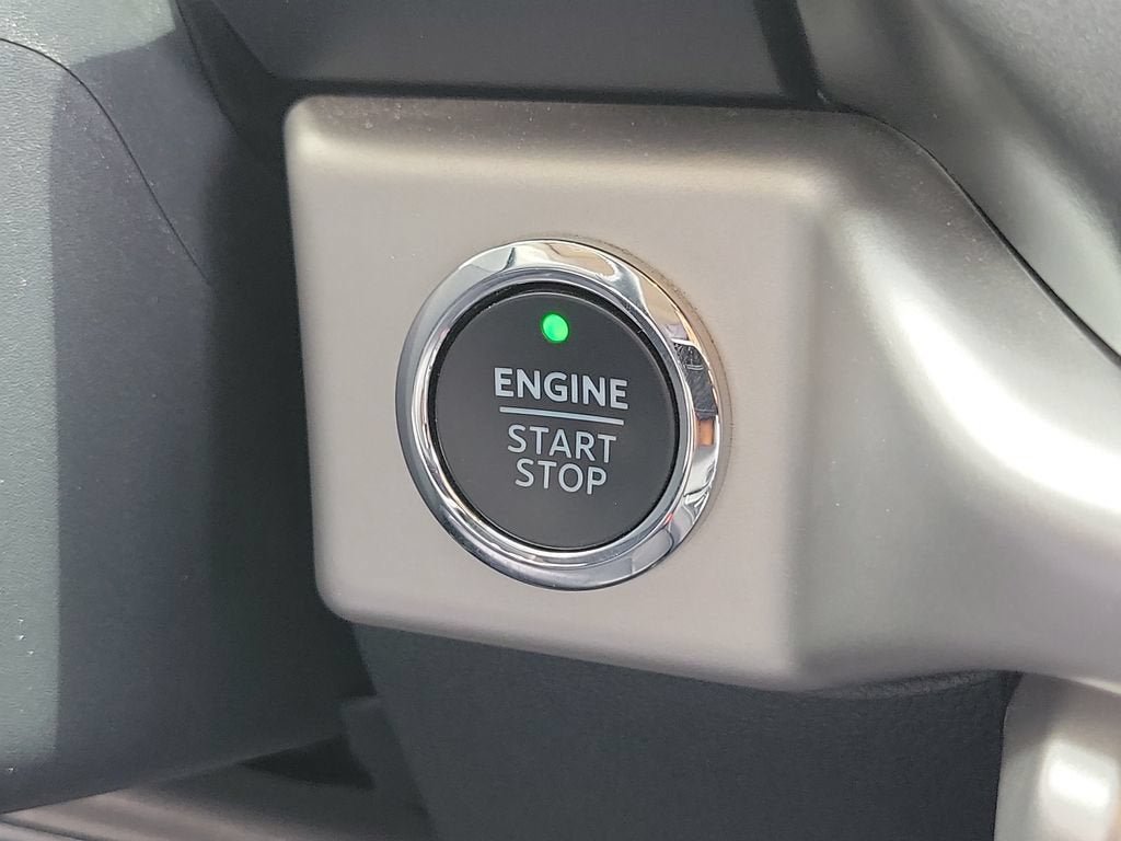 Used 2024 Ford Expedition XLT RWD image 30