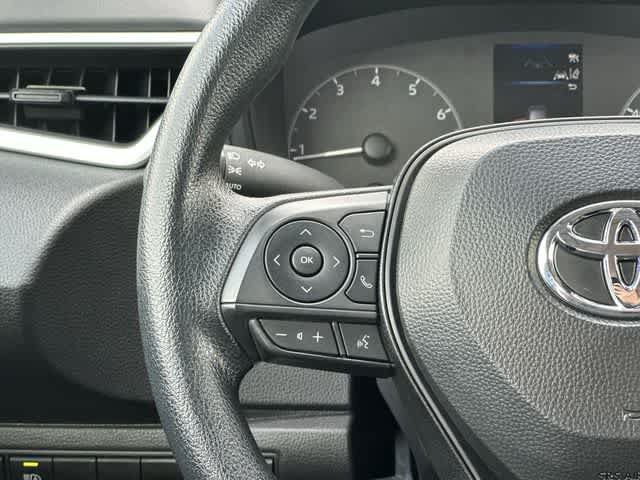 Used 2025 Toyota Corolla LE FWD image 8