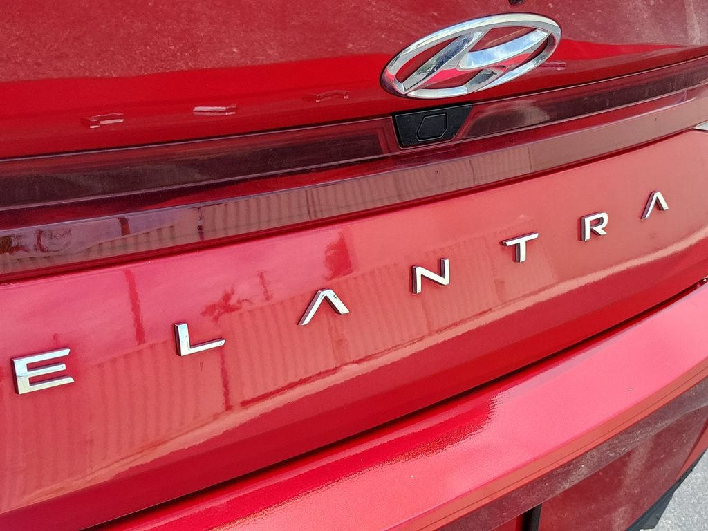 Used 2023 Hyundai Elantra SEL FWD image 12