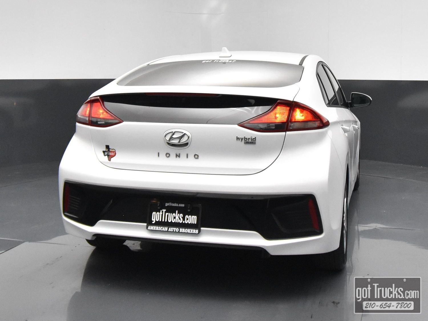 Used 2018 Hyundai Ioniq Blue FWD image 6