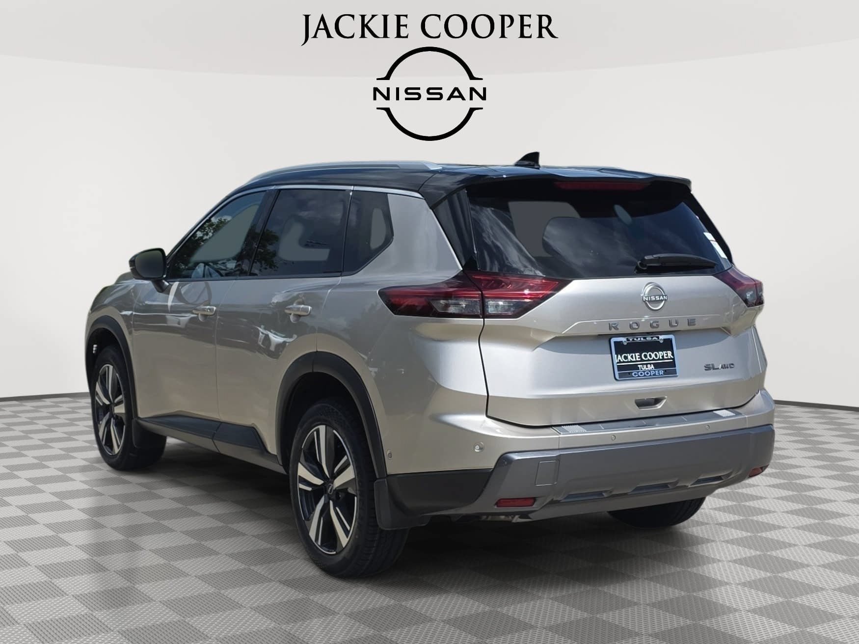 Used 2024 Nissan Rogue SL w/ SL Premium Package AWD/4WD image 7