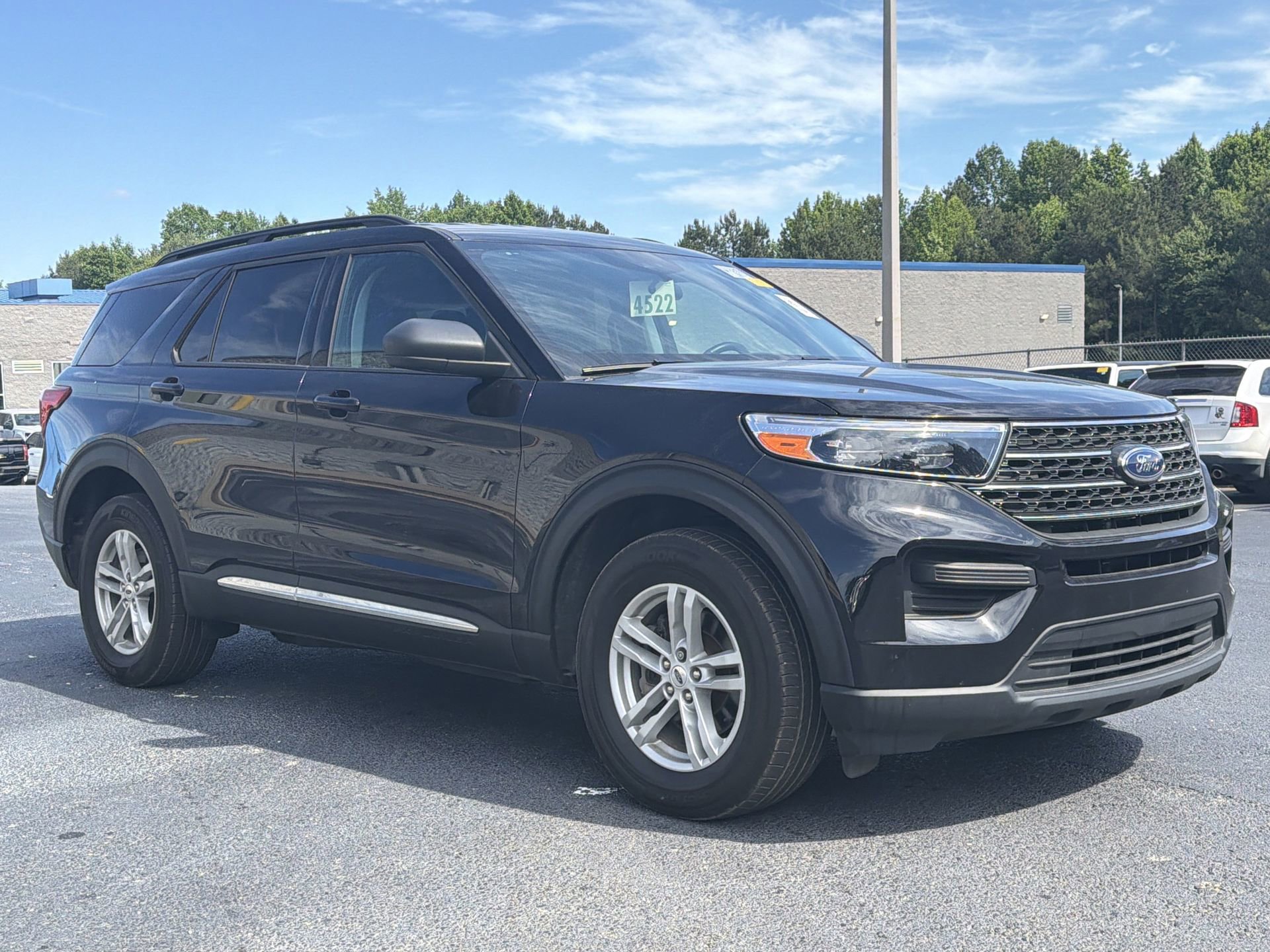 Used 2023 Ford Explorer XLT AWD/4WD image 11