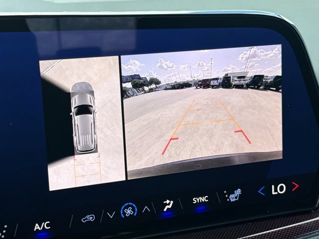 Certified 2025 Chevrolet Traverse Z71 w/ Driver Confidence Package AWD/4WD image 20