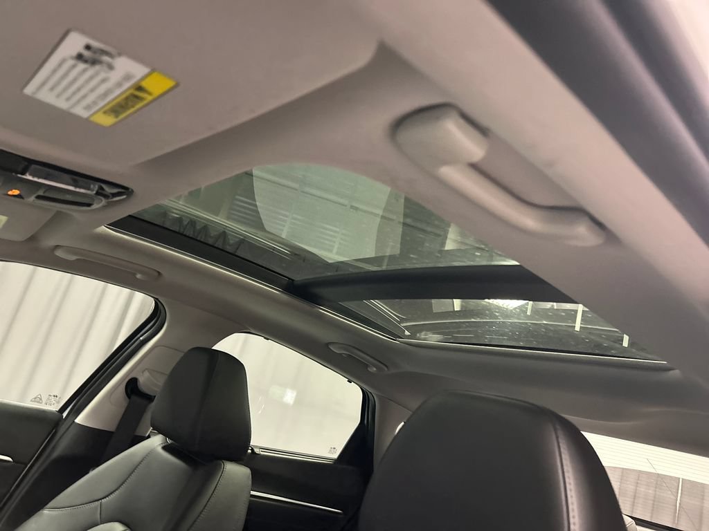 Used 2025 Hyundai Sonata Limited FWD image 21