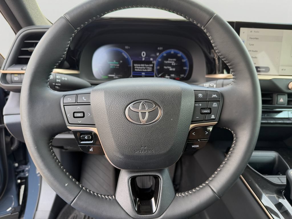 Used 2026 Toyota Crown AWD/4WD image 19