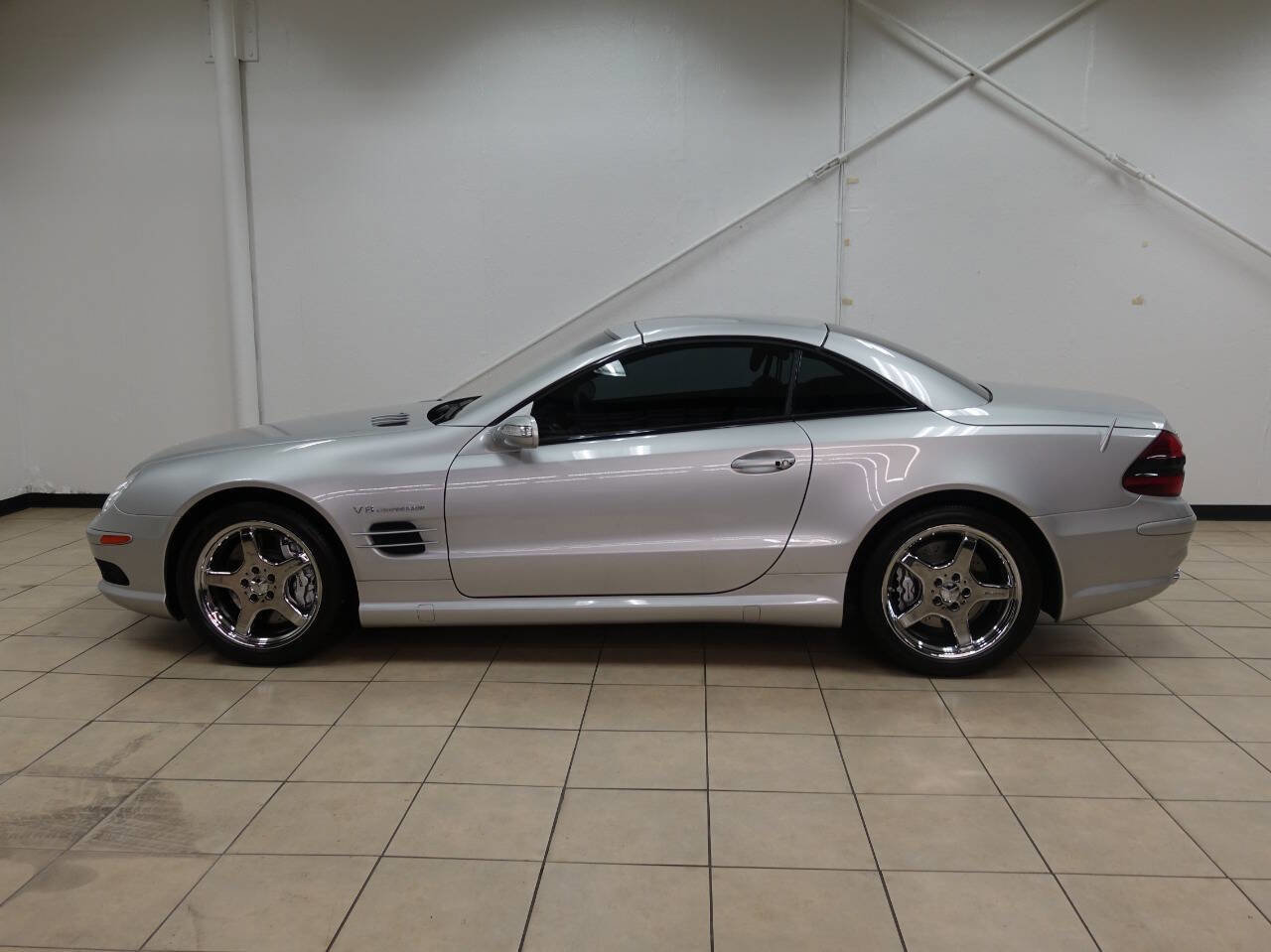 Used 2004 Mercedes-Benz SL 55 AMG SL 55 AMG 2dr Convertible image 24