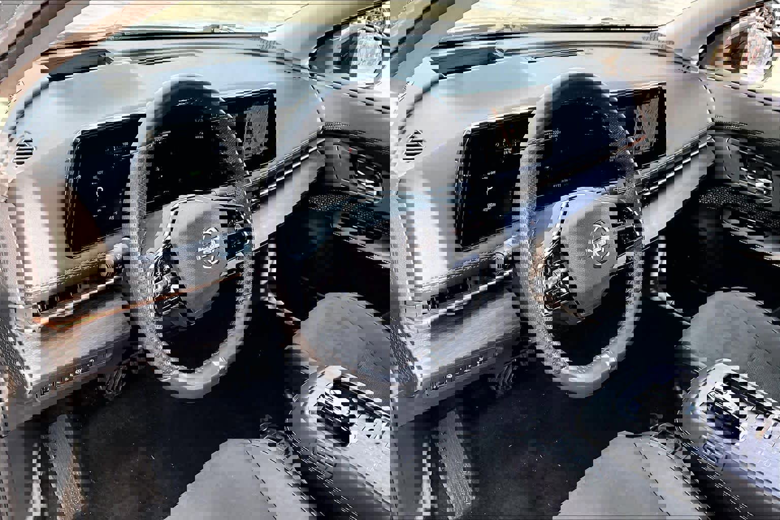 Certified 2023 Nissan Ariya AWD image 15