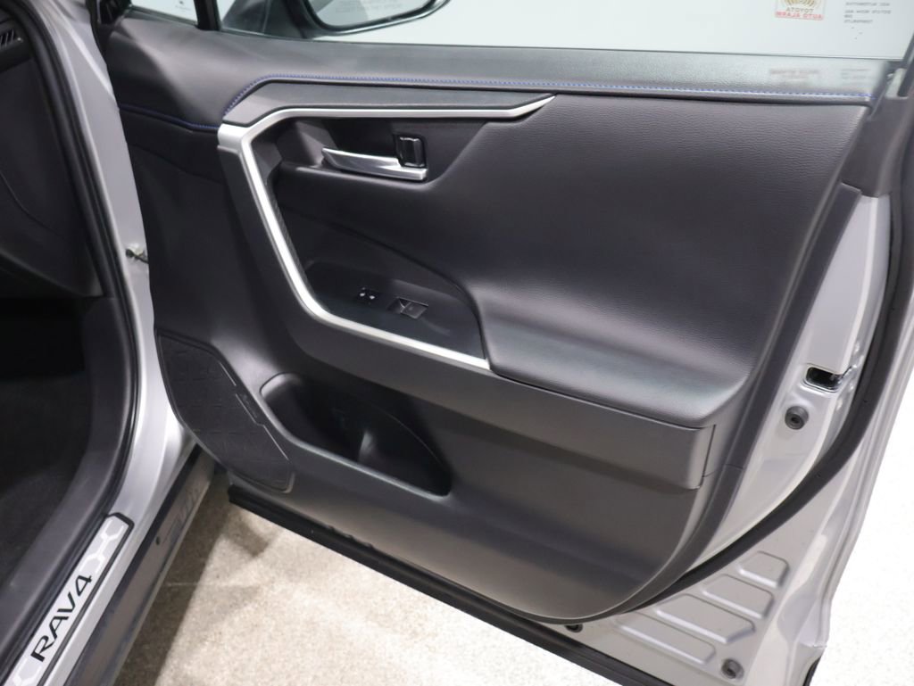Used 2024 Toyota RAV4 XSE w/ Weather Package image 27