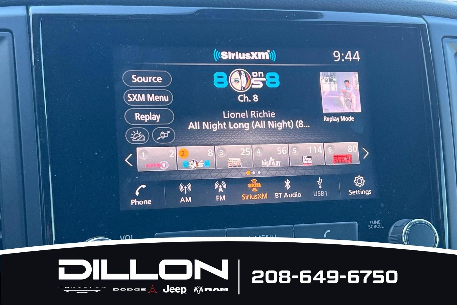 Used 2024 Nissan Titan SV AWD/4WD image 27