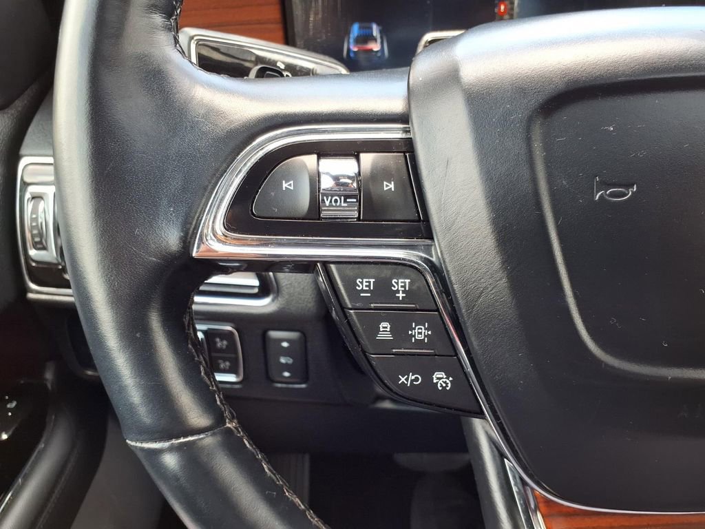 Used 2024 Lincoln Navigator Reserve AWD/4WD image 18