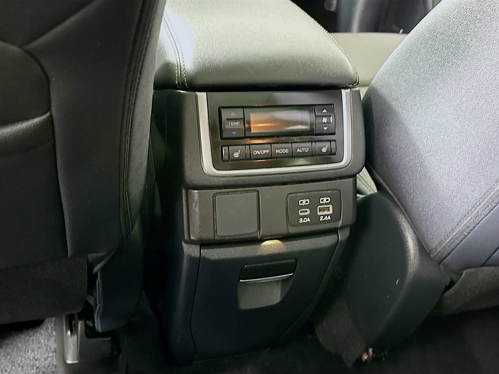 Certified 2023 Subaru Ascent Onyx Edition Limited AWD/4WD image 31