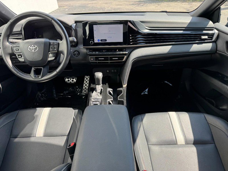 Certified 2025 Toyota Camry Hybrid image 11