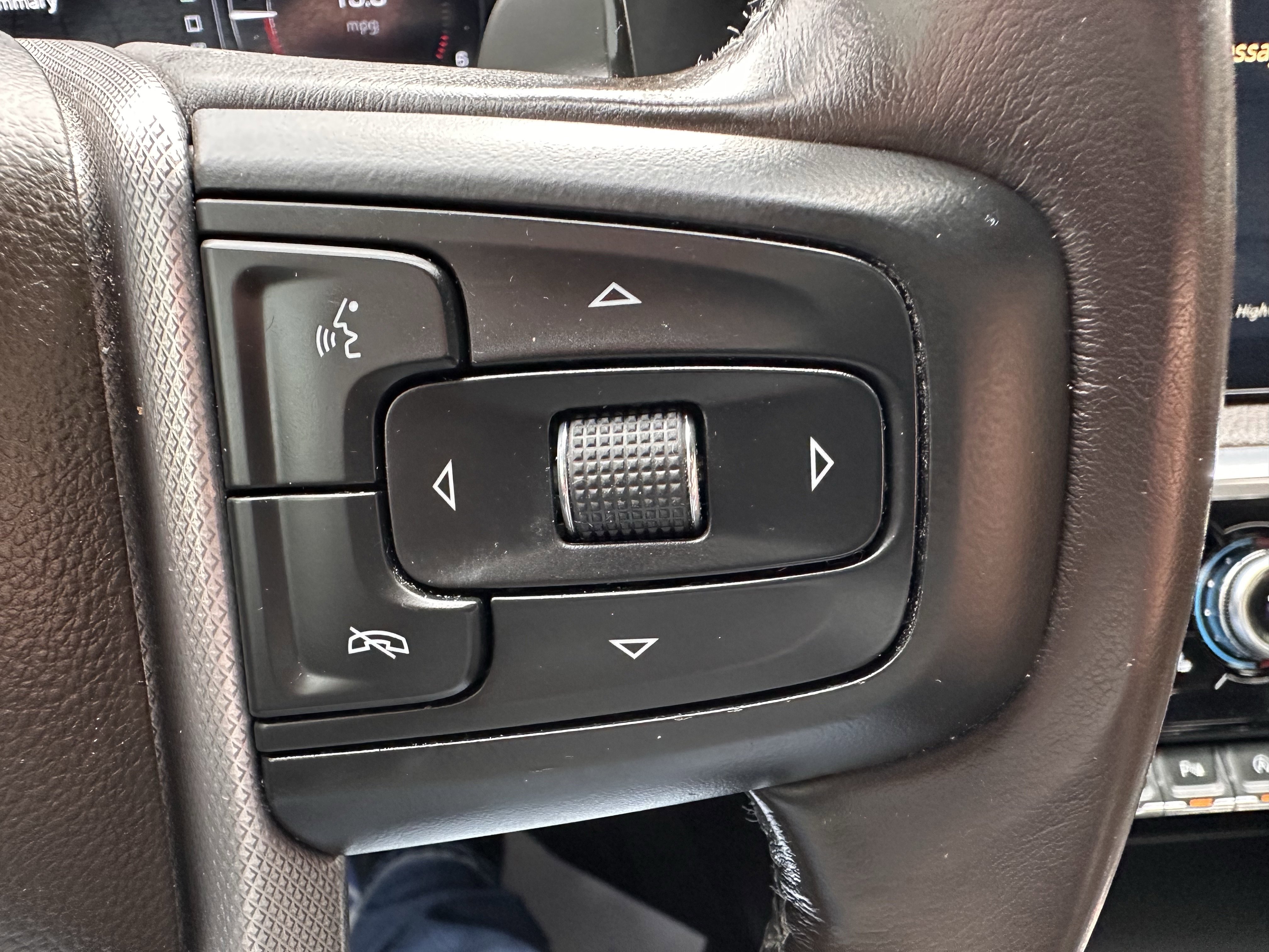 Used 2023 GMC Sierra 1500 Denali AWD/4WD image 23
