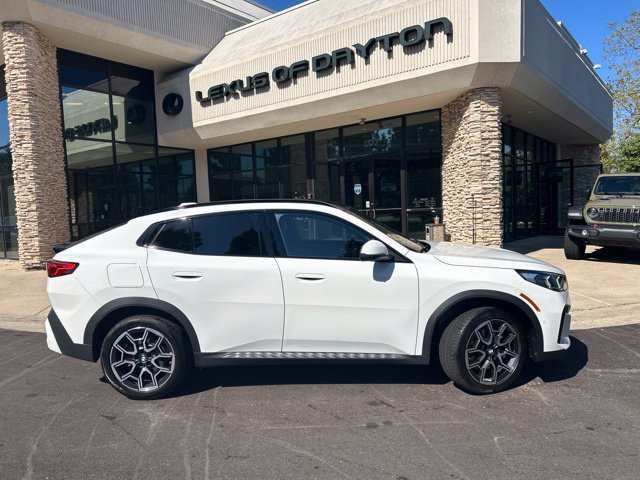 Used 2025 BMW X2 xDrive28i w/ Technology Package AWD/4WD image 8