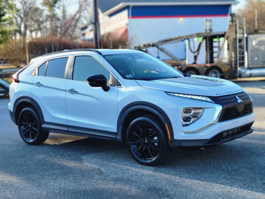 Used 2024 Mitsubishi Eclipse Cross Black Edition image 6