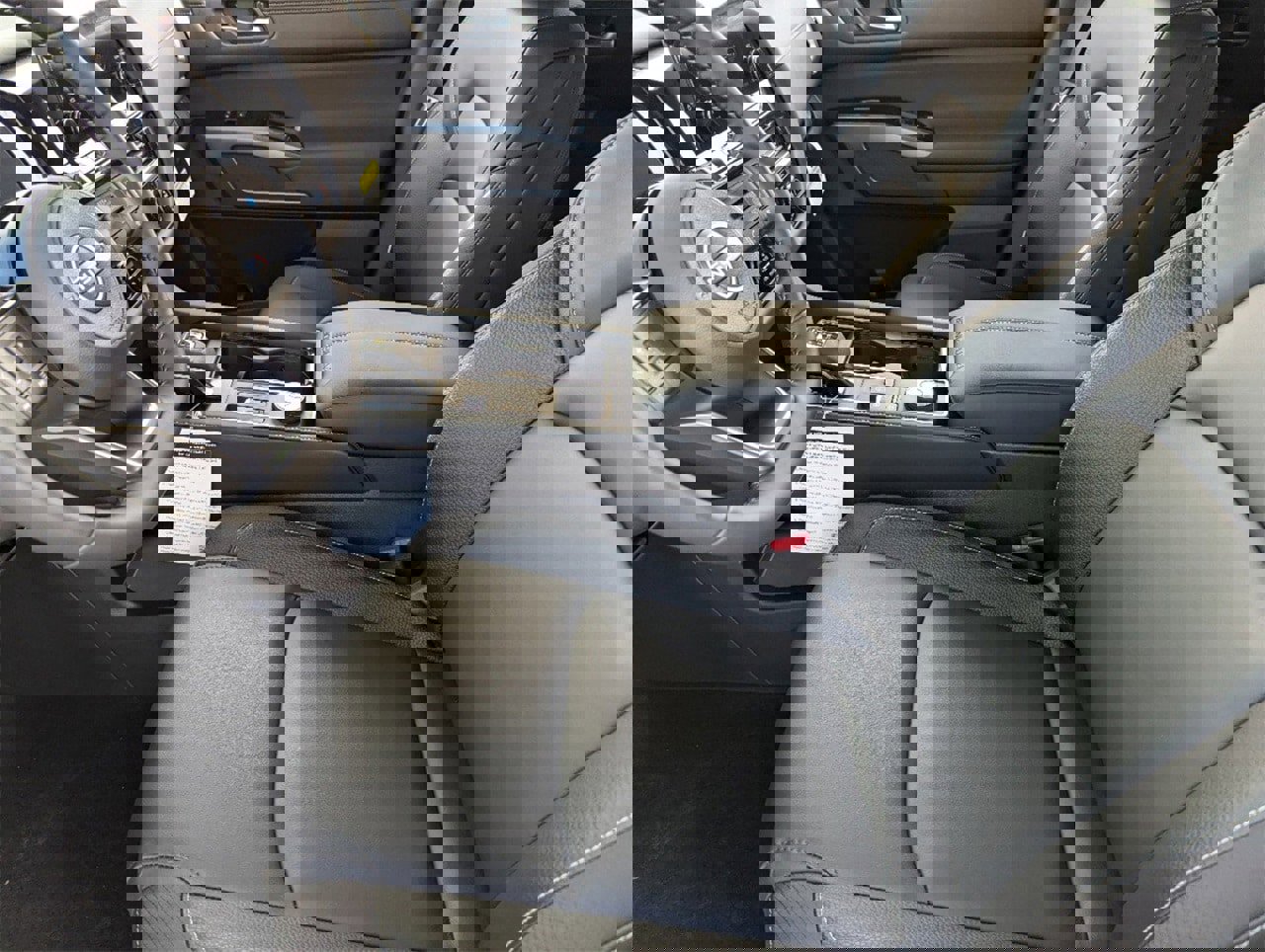 New 2025 Nissan Pathfinder SL image 13