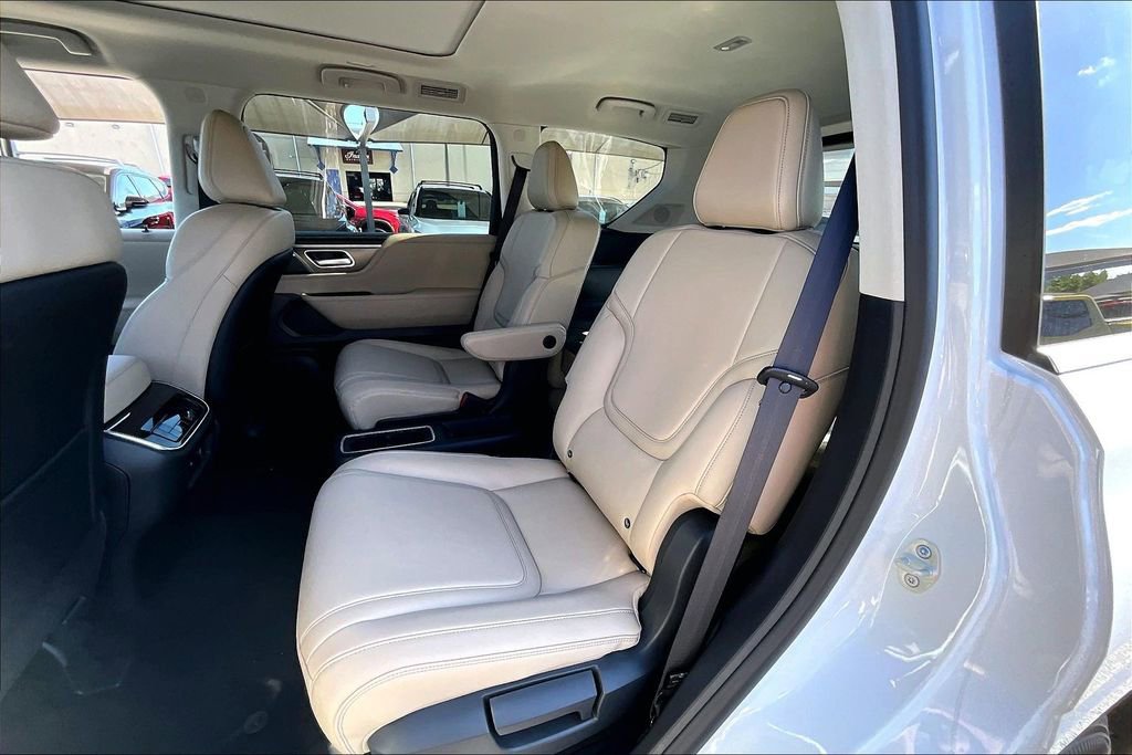 New 2026 INFINITI QX80 Pure w/ Cargo Package RWD image 15