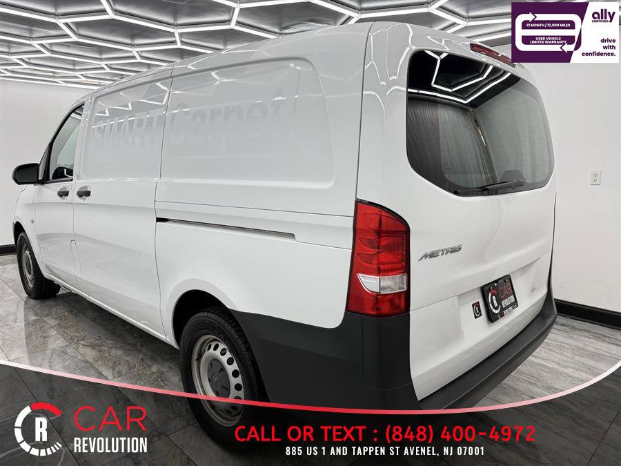 Used 2022 Mercedes-Benz Metris image 4