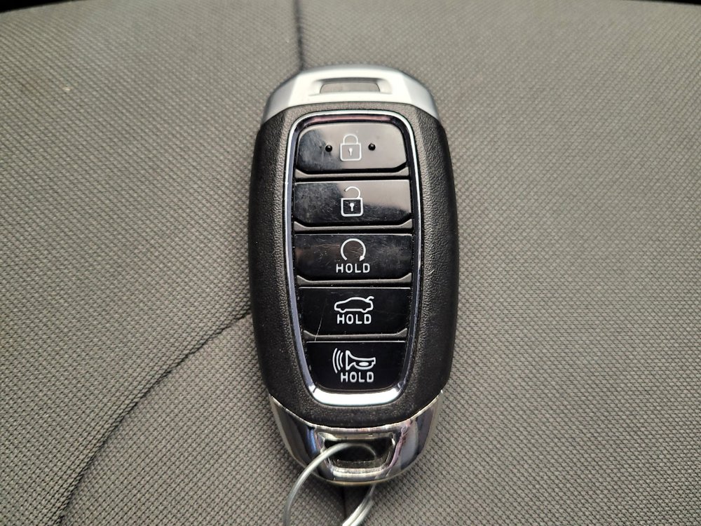 Used 2023 Hyundai Elantra SEL FWD image 32