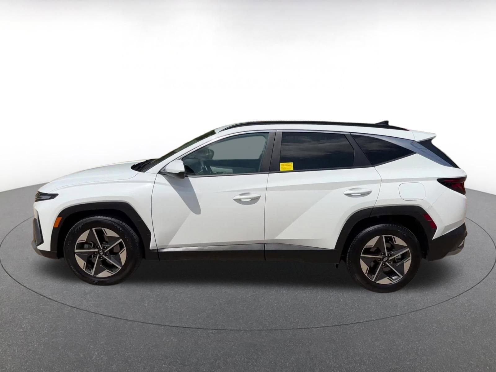 Used 2025 Hyundai Tucson SEL FWD image 9