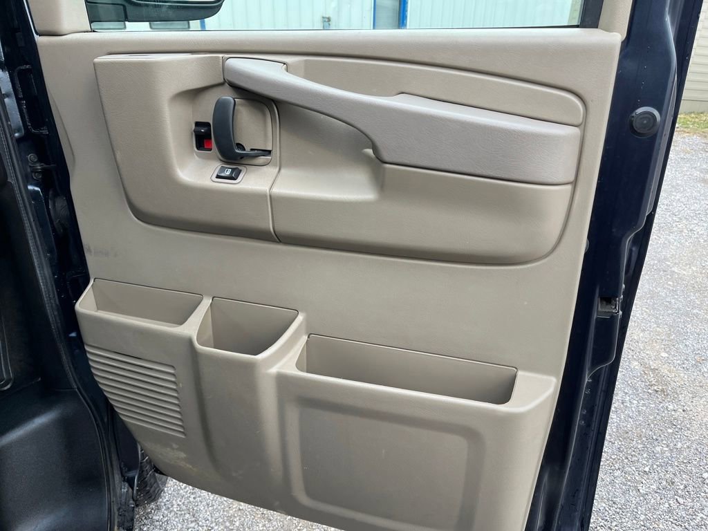 Used 2014 Chevrolet Express 2500 LT w/ LT Preferred Equipment Group RWD image 20