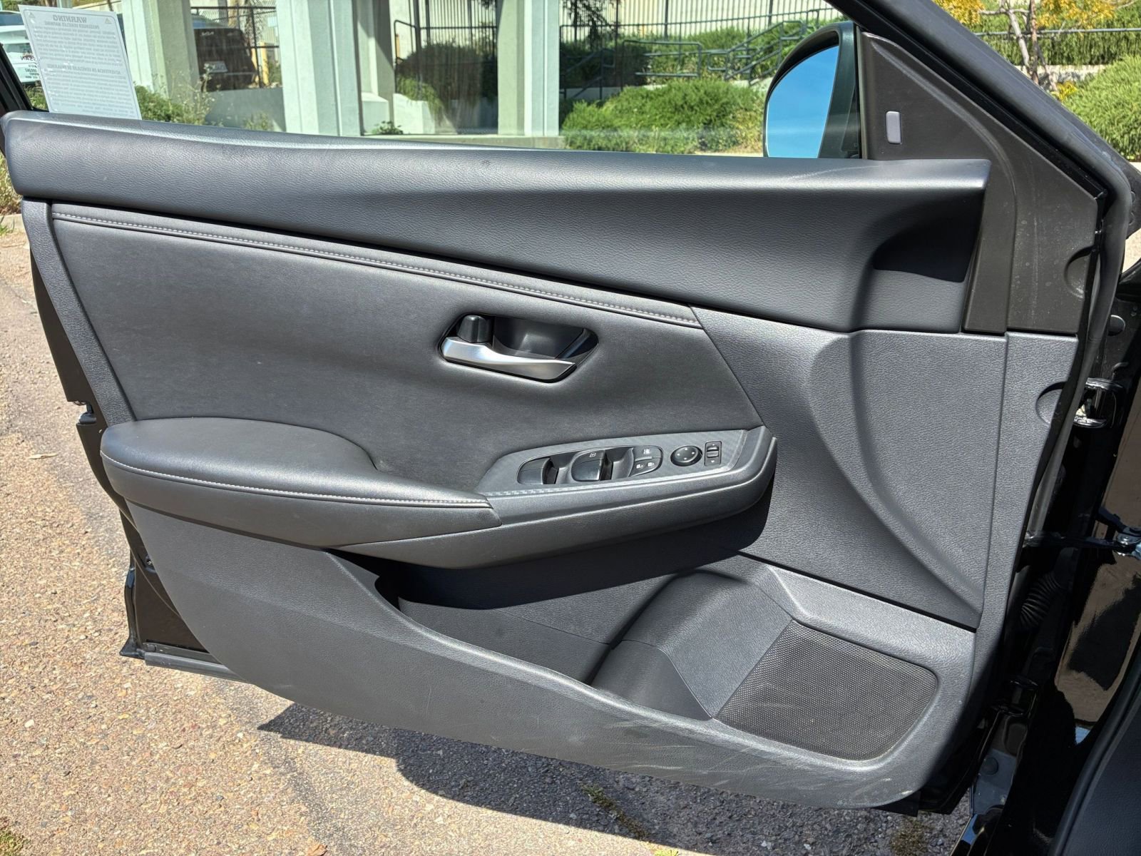 Used 2025 Nissan Sentra SV FWD image 18