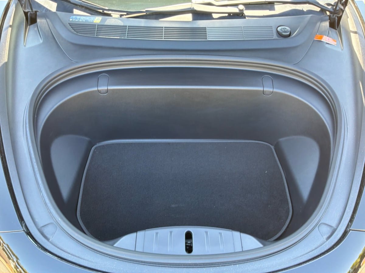 Used 2018 Tesla Model 3 Long Range RWD image 22