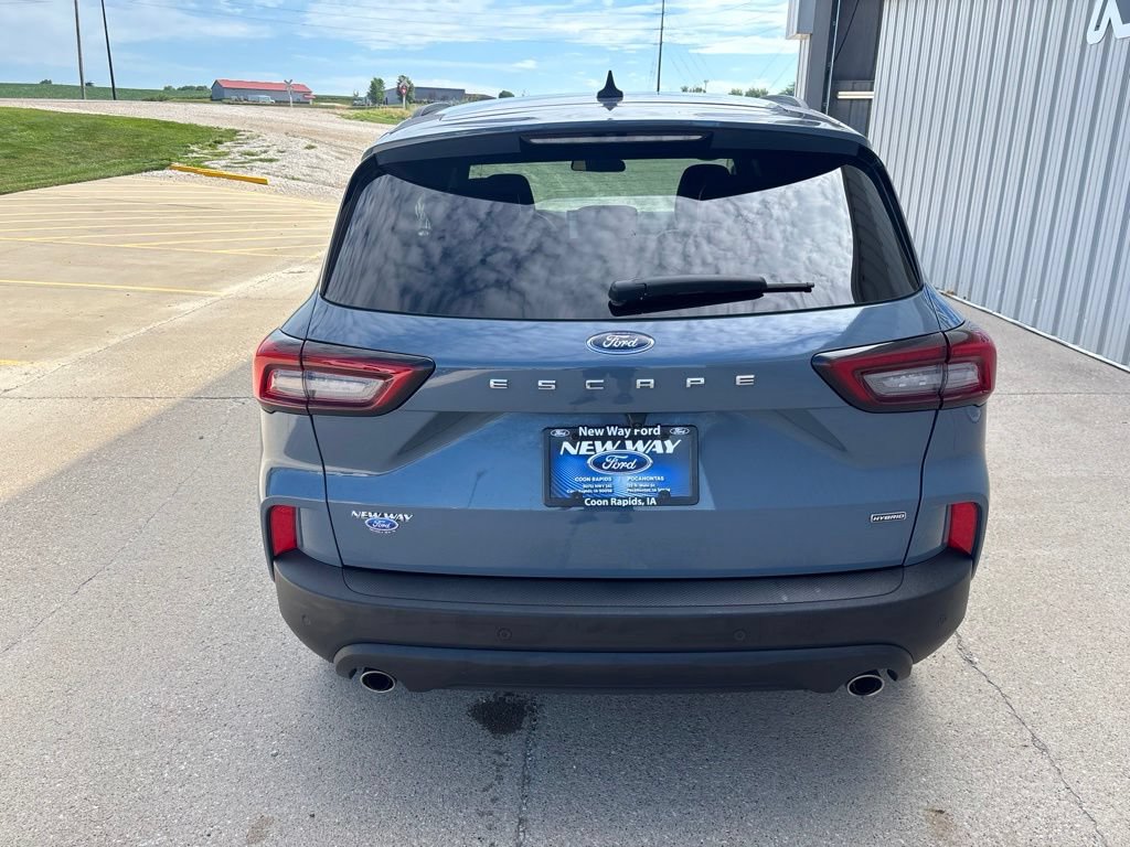 Used 2025 Ford Escape ST-Line w/ Equipment Group 301A FWD image 5