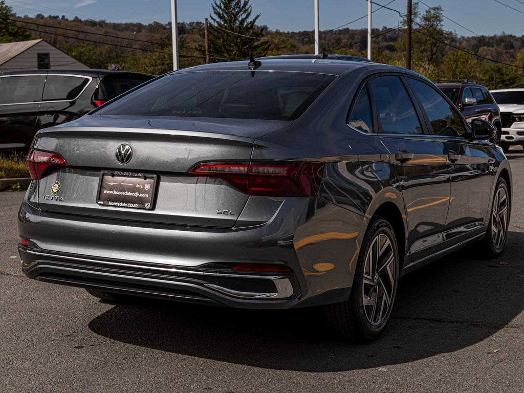 Used 2022 Volkswagen Jetta SEL image 6