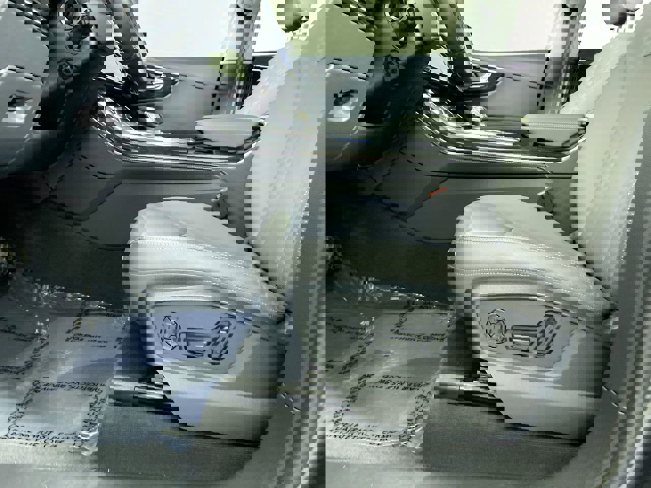 Used 2025 Audi Q8 Premium Plus w/ Premium Plus Package image 21