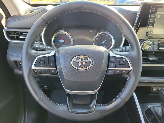 Used 2022 Toyota Highlander XLE image 26