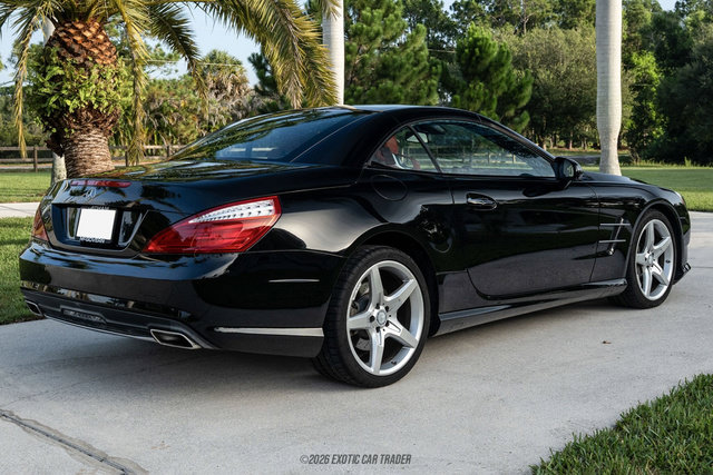 Used 2016 Mercedes-Benz SL 550 image 8