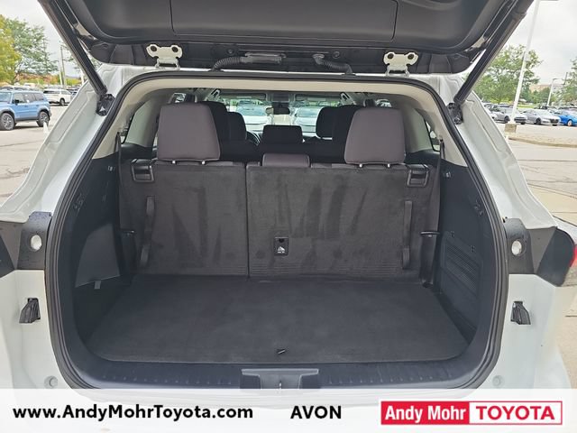 Used 2023 Toyota Highlander LE FWD image 31