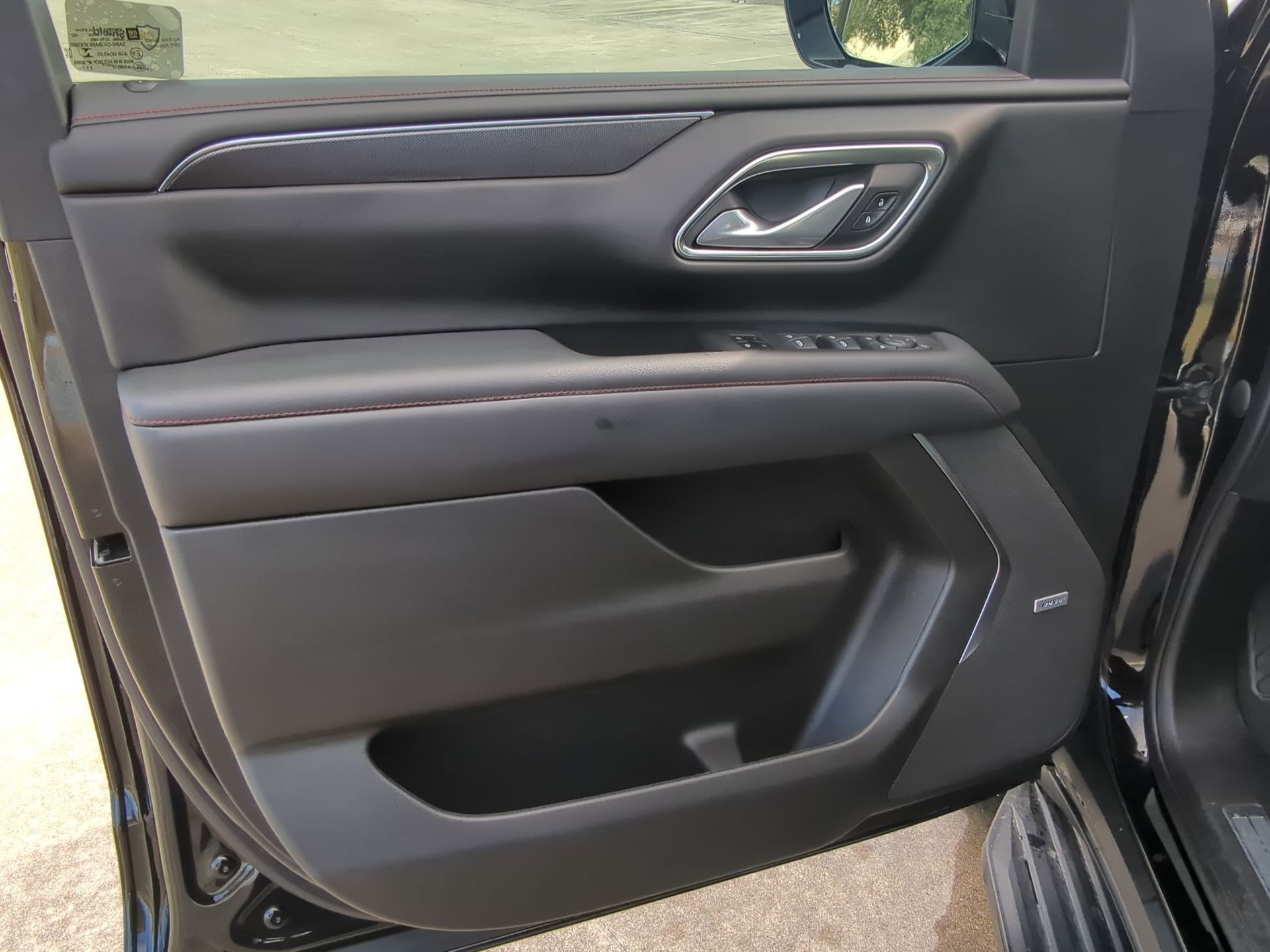 Used 2022 Chevrolet Tahoe RST w/ Luxury Package image 13