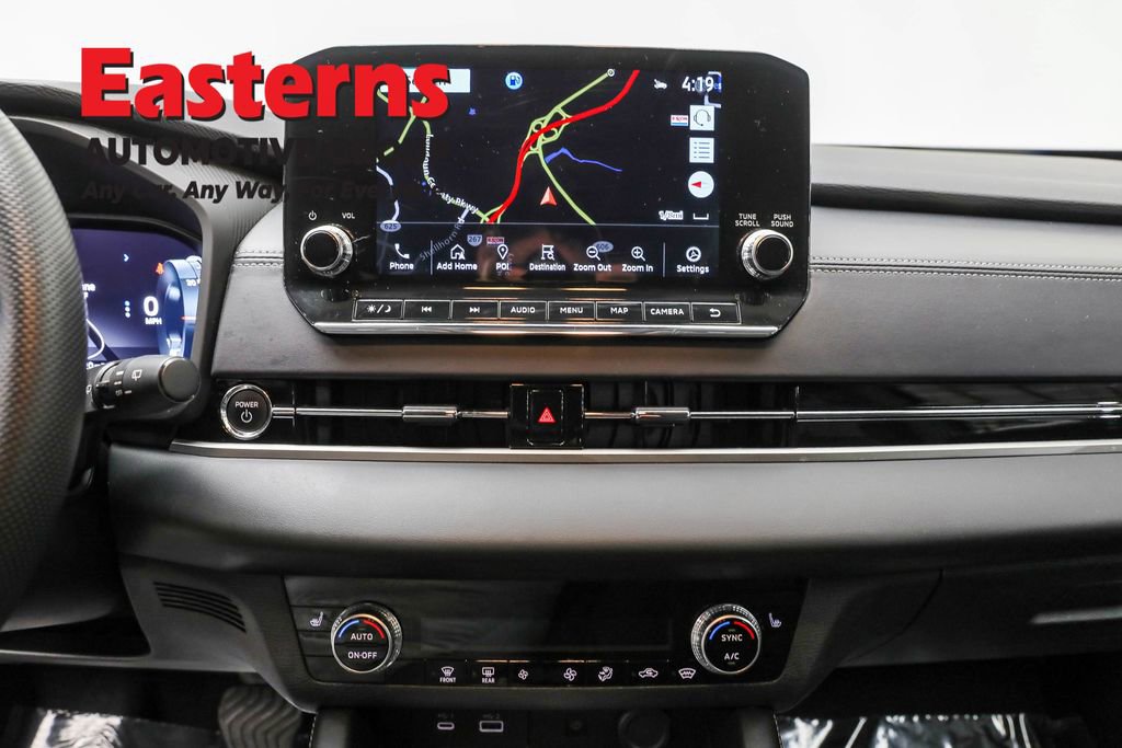 Used 2023 Mitsubishi Outlander SE image 12