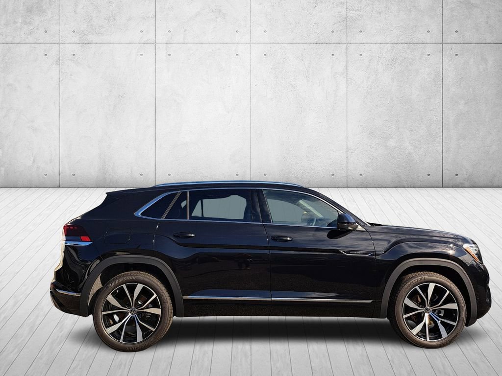 New 2026 Volkswagen Atlas Cross Sport SEL Premium R-Line image 4