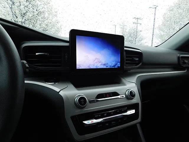 Used 2023 Ford Explorer XLT AWD/4WD image 18