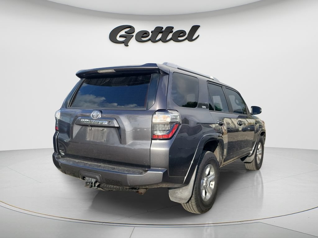 Used 2017 Toyota 4Runner SR5 Premium RWD image 3