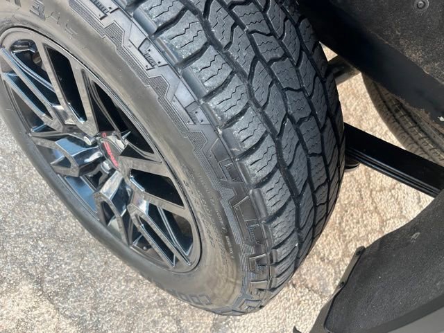 Used 2021 GMC Sierra 1500 Elevation w/ Preferred Package RWD image 8