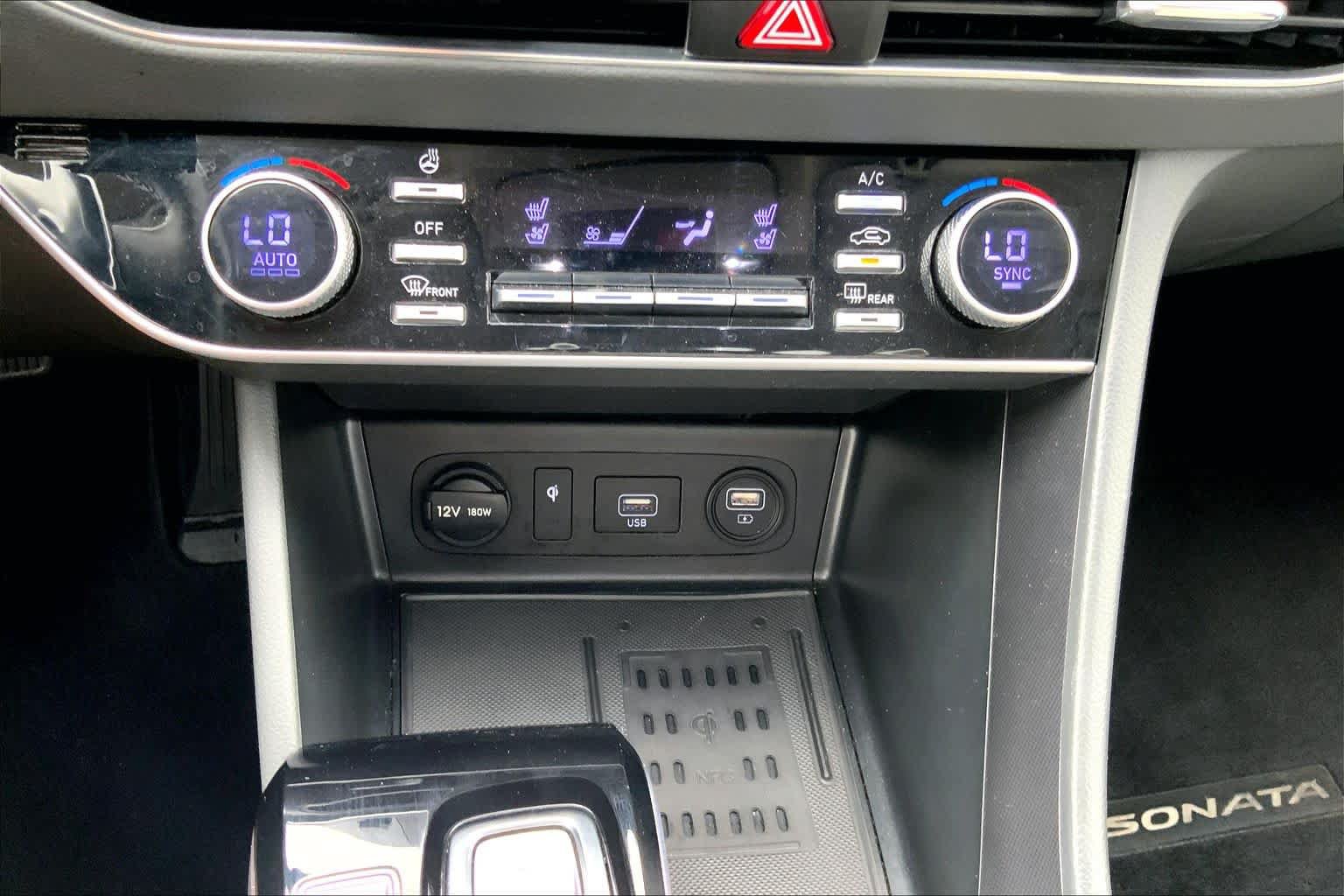 Used 2022 Hyundai Sonata Limited w/ Preferred Accessory Package FWD image 36