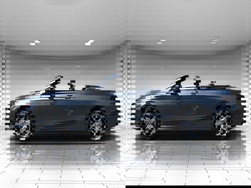 Used 2017 Mercedes-Benz S 550 Cabriolet image 5