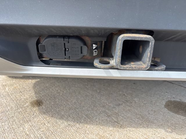 Used 2023 Ford Explorer XLT w/ Equipment Group 202A AWD/4WD image 8