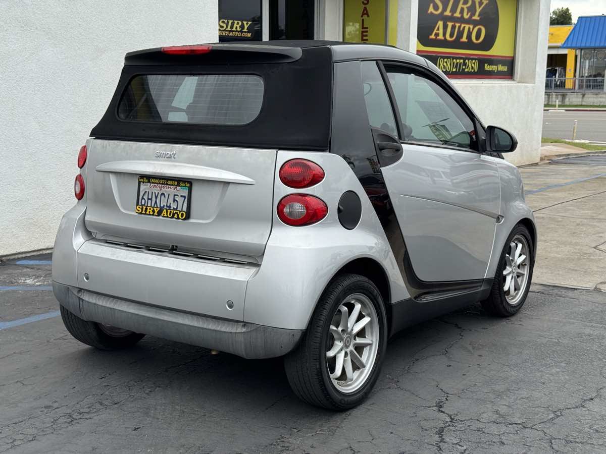 Used 2009 smart fortwo passion RWD image 10