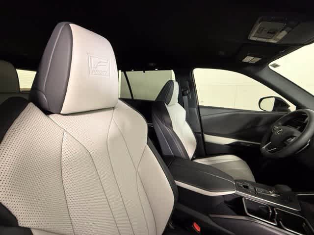 New 2026 Lexus TX 500h AWD image 34