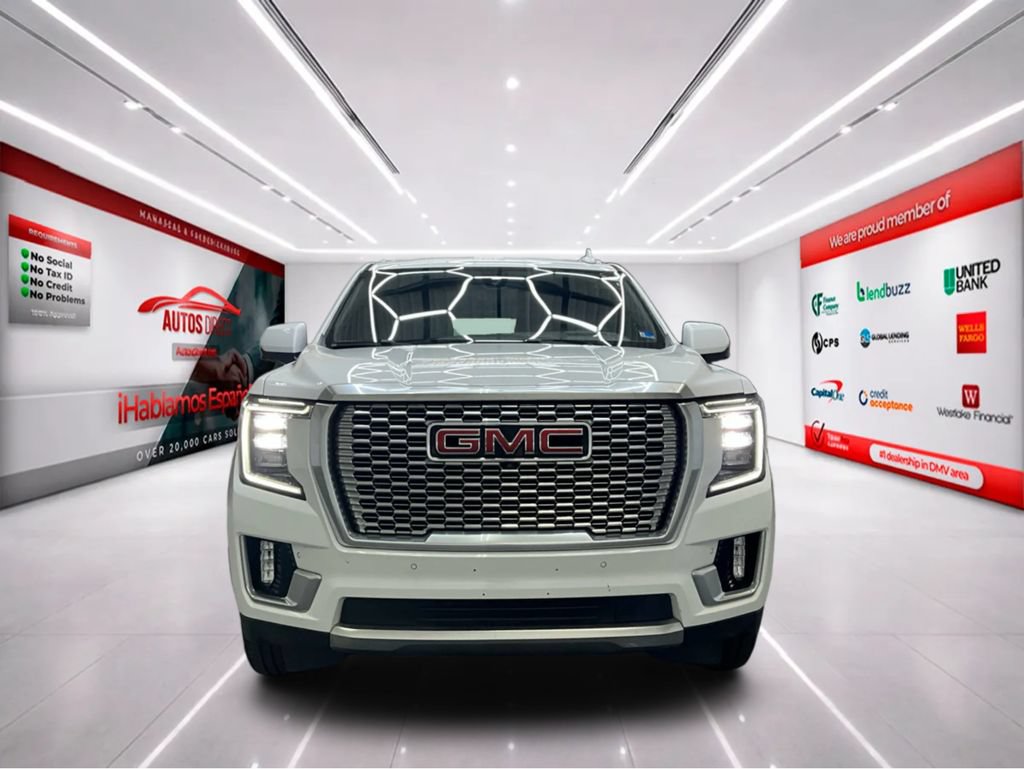 Used 2021 GMC Yukon Denali w/ Denali Premium Package AWD/4WD image 2