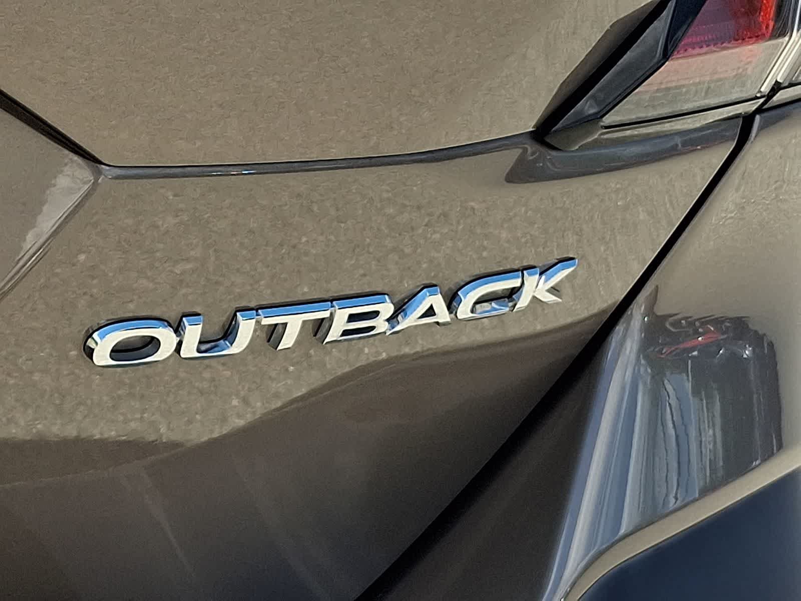 Used 2023 Subaru Outback Limited AWD/4WD image 35