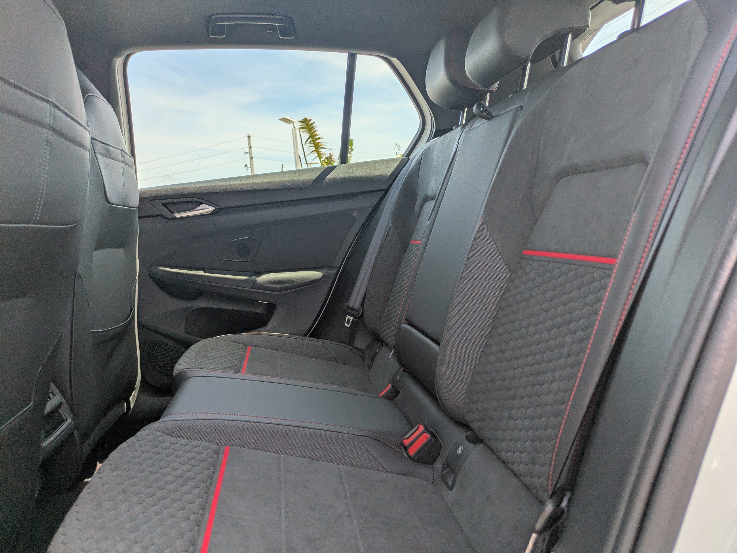 New 2026 Volkswagen GTI SE FWD image 13