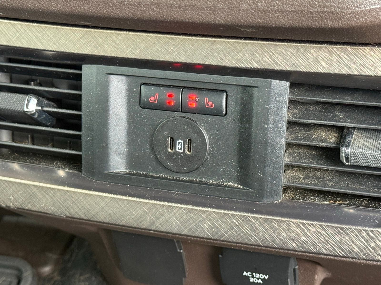 Used 2024 Ford F350 King Ranch w/ FX4 Off-Road Package AWD/4WD image 15