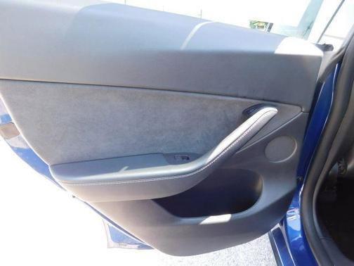 Used 2021 Tesla Model Y Long Range AWD/4WD image 10