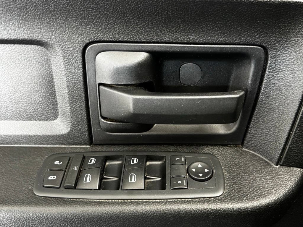 Used 2016 RAM 1500 Express w/ Popular Equipment Group AWD/4WD image 11